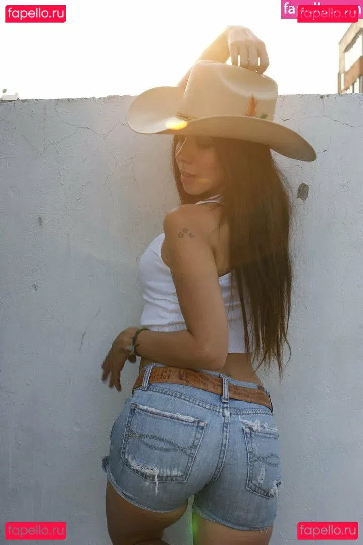 Ximena Saenz Onlyfans Photo Gallery 