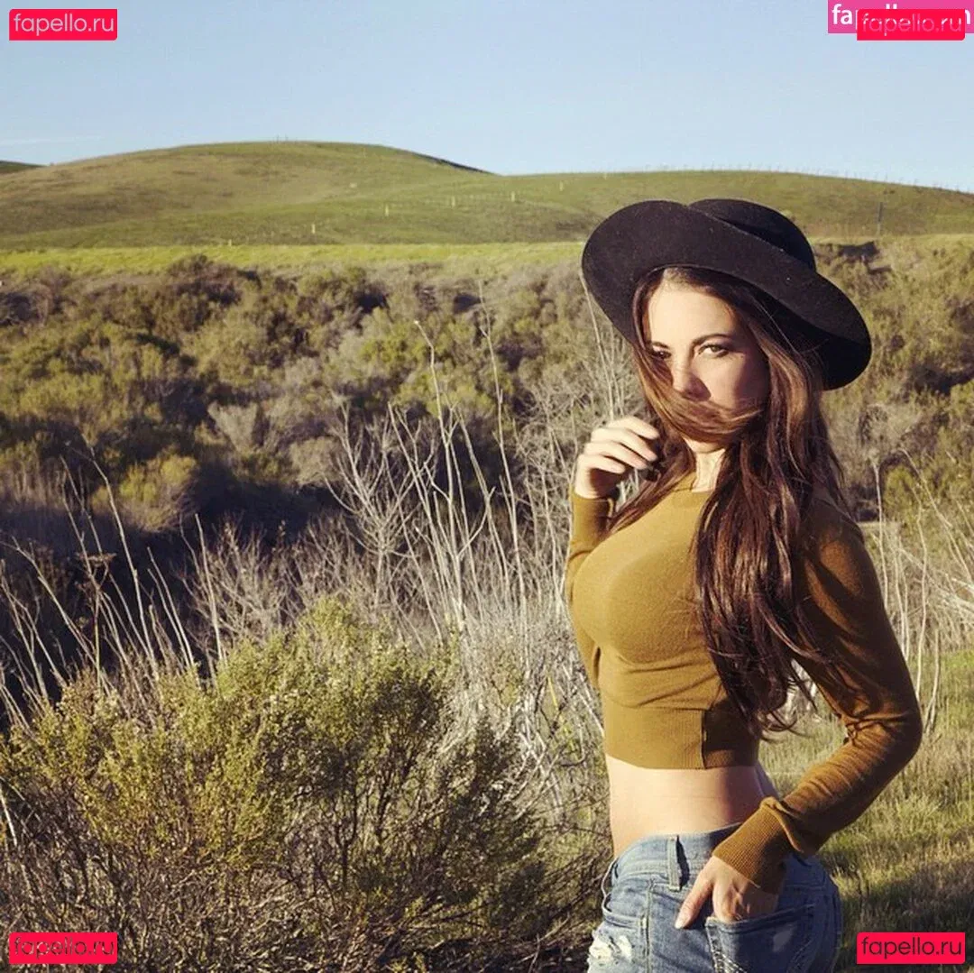 Ximena Saenz Onlyfans Photo Gallery 