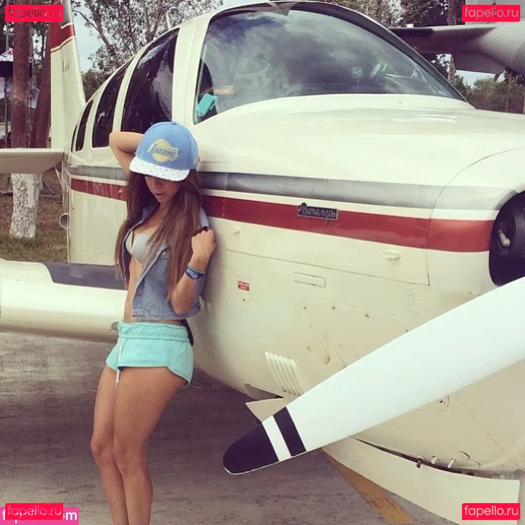 Ximena Saenz Onlyfans Photo Gallery 