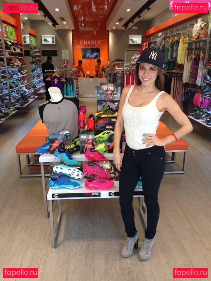 Ximena Saenz Onlyfans Photo Gallery 