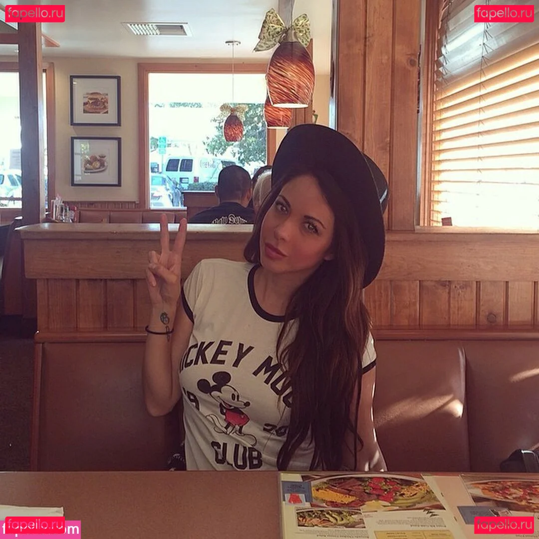 Ximena Saenz Onlyfans Photo Gallery 