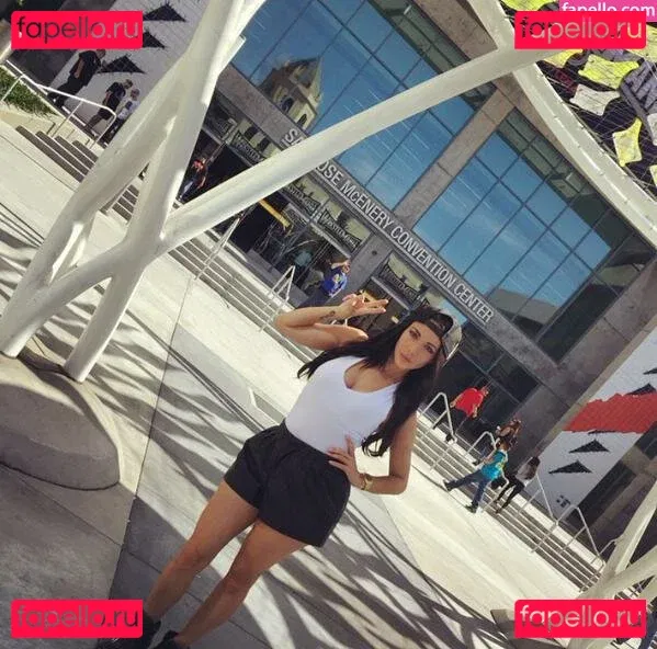 Ximena Saenz Onlyfans Photo Gallery 