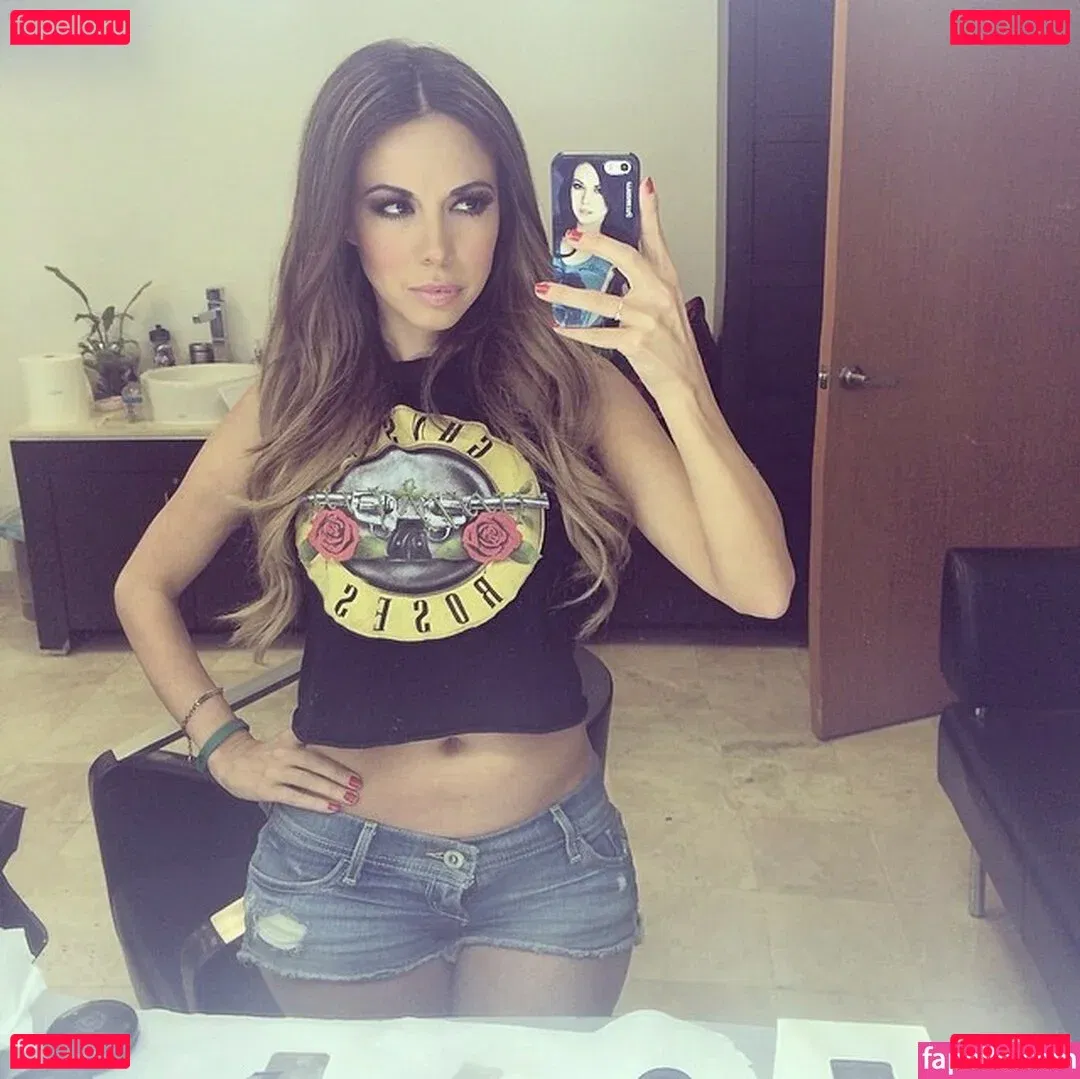 Ximena Saenz Onlyfans Photo Gallery 