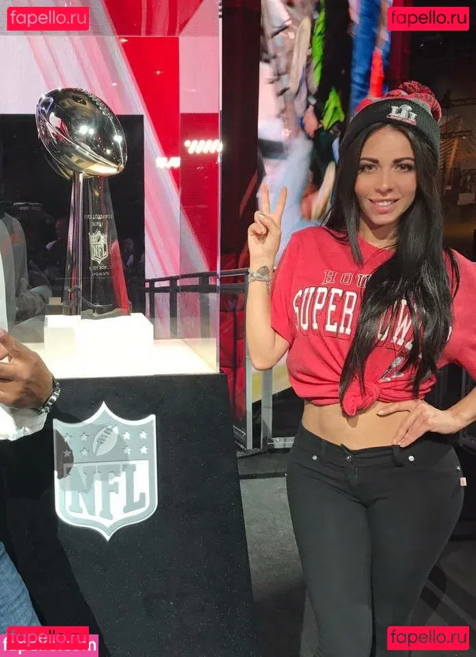 Ximena Saenz Onlyfans Photo Gallery 