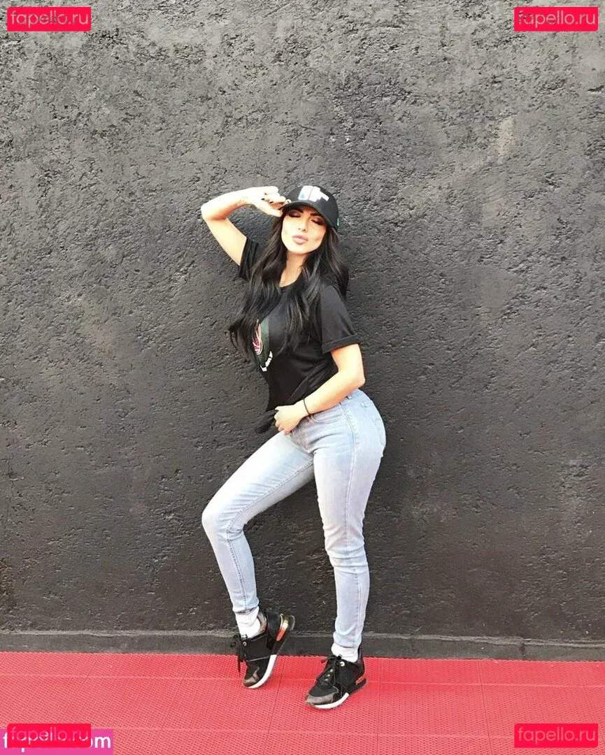 Ximena Saenz Onlyfans Photo Gallery 