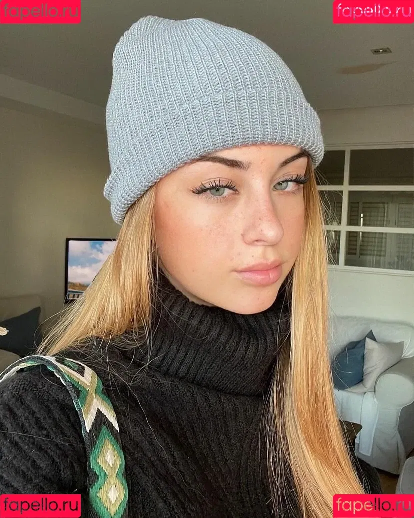 María Moreno Onlyfans Photo Gallery 