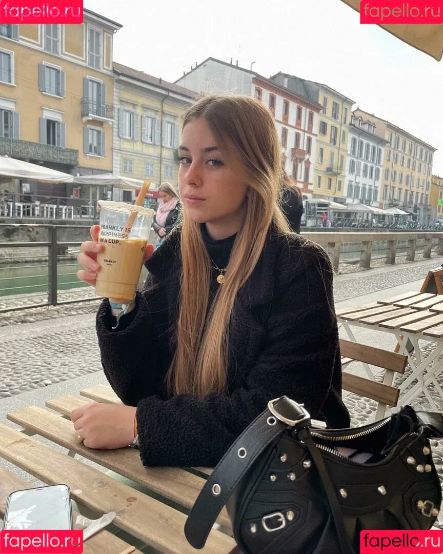 María Moreno Onlyfans Photo Gallery 