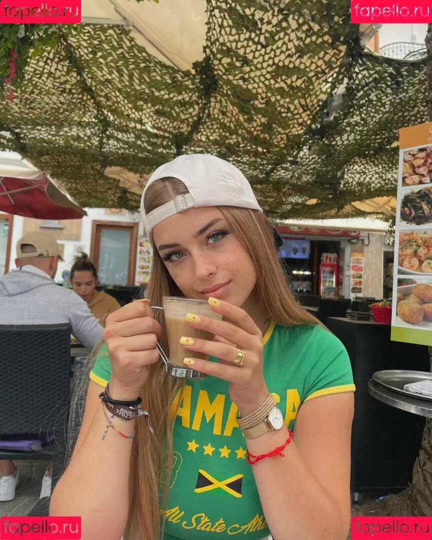 María Moreno Onlyfans Photo Gallery 