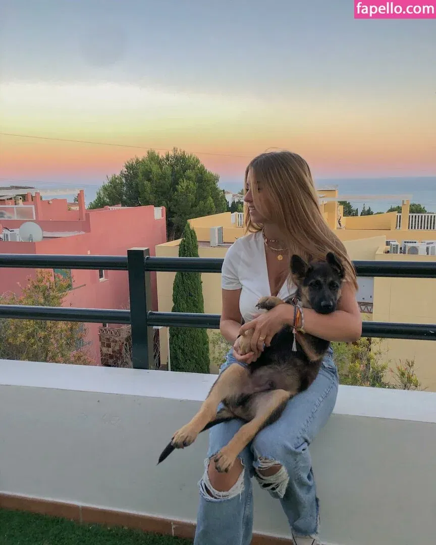 María Moreno Onlyfans Photo Gallery 