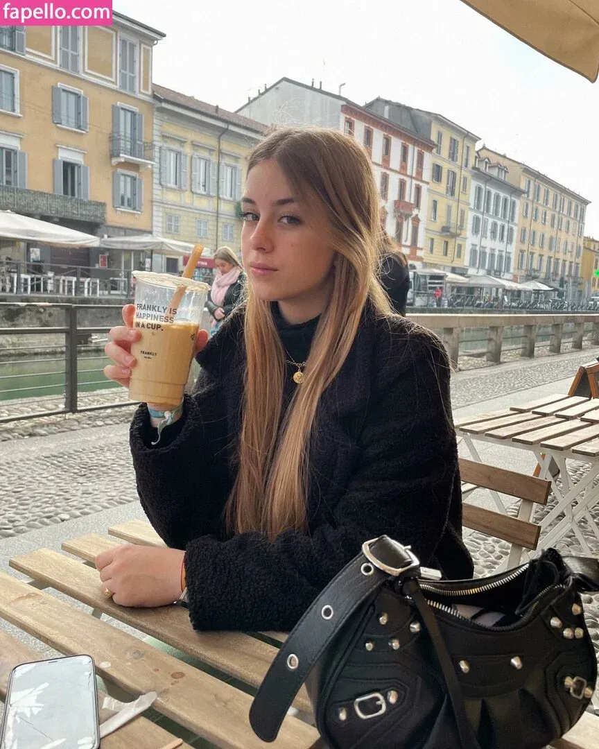 María Moreno Onlyfans Photo Gallery 