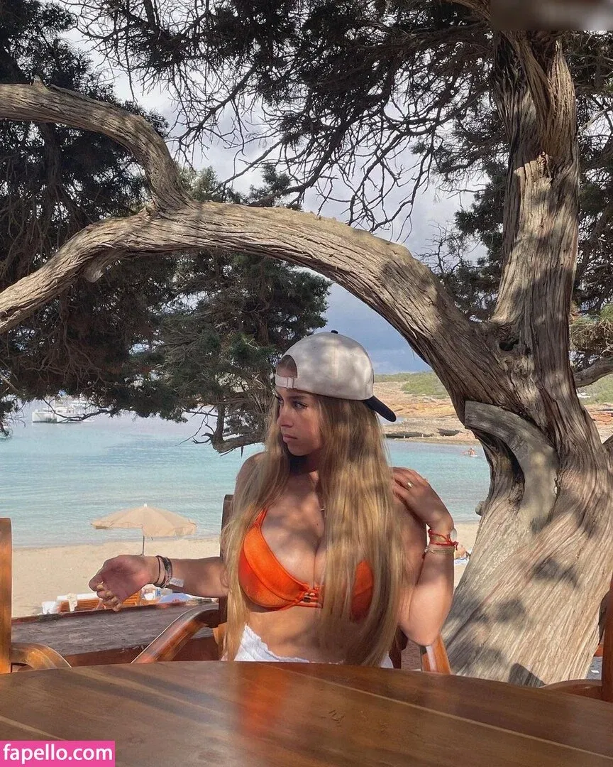 María Moreno Onlyfans Photo Gallery 