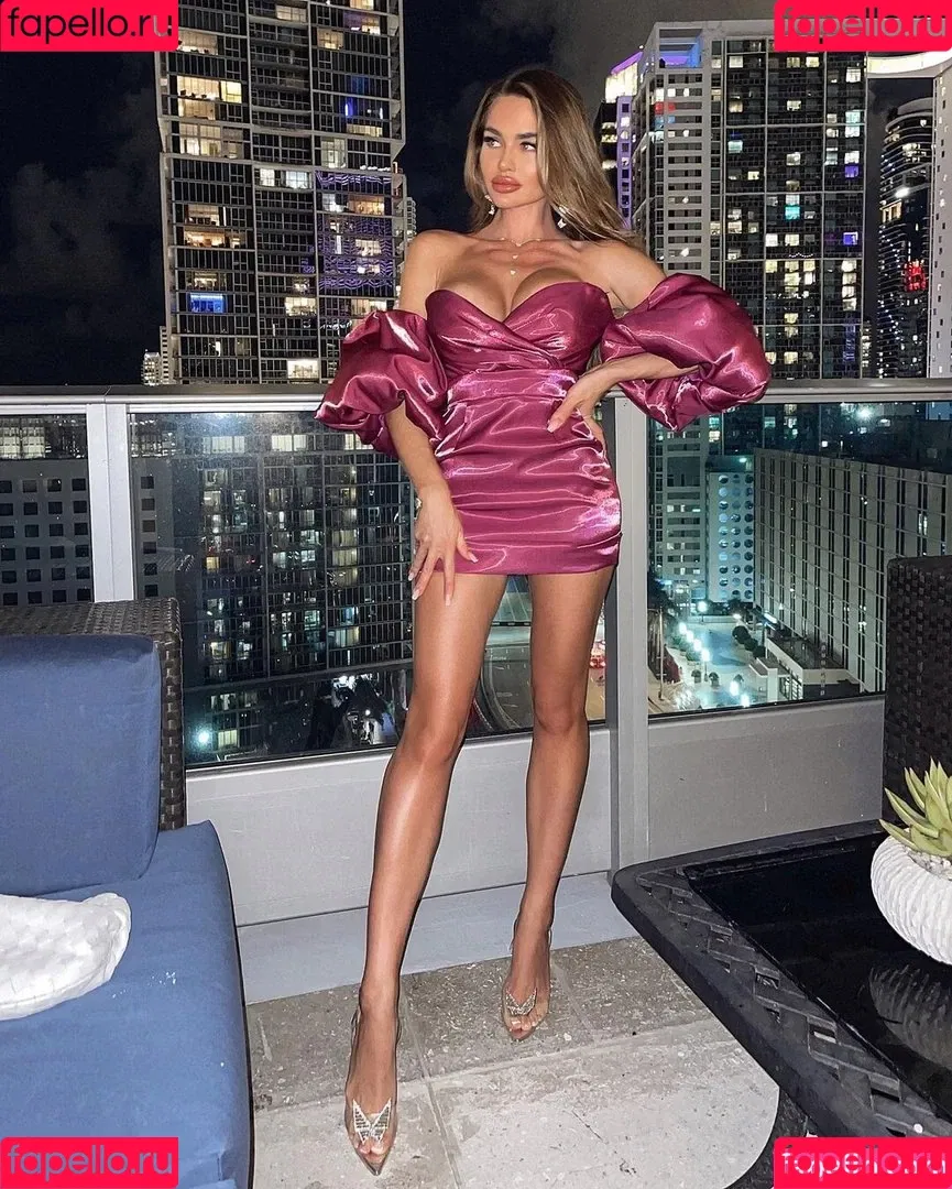 Dasha Mart Onlyfans Photo Gallery 