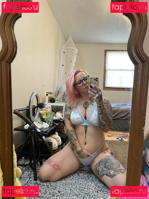 tattoosnwaifus Nude Onlyfans Photo 17