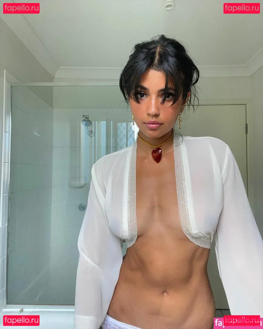 Ambraguiotto Onlyfans Photo Gallery 