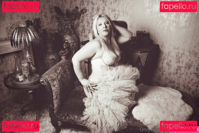Melanie Moore Nude Onlyfans Photo 15