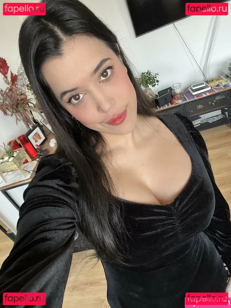 ViviTarantino Onlyfans Photo Gallery 