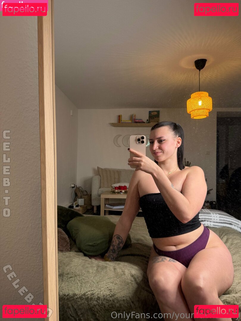 Yourfavxshelly Nude Onlyfans Photo 9