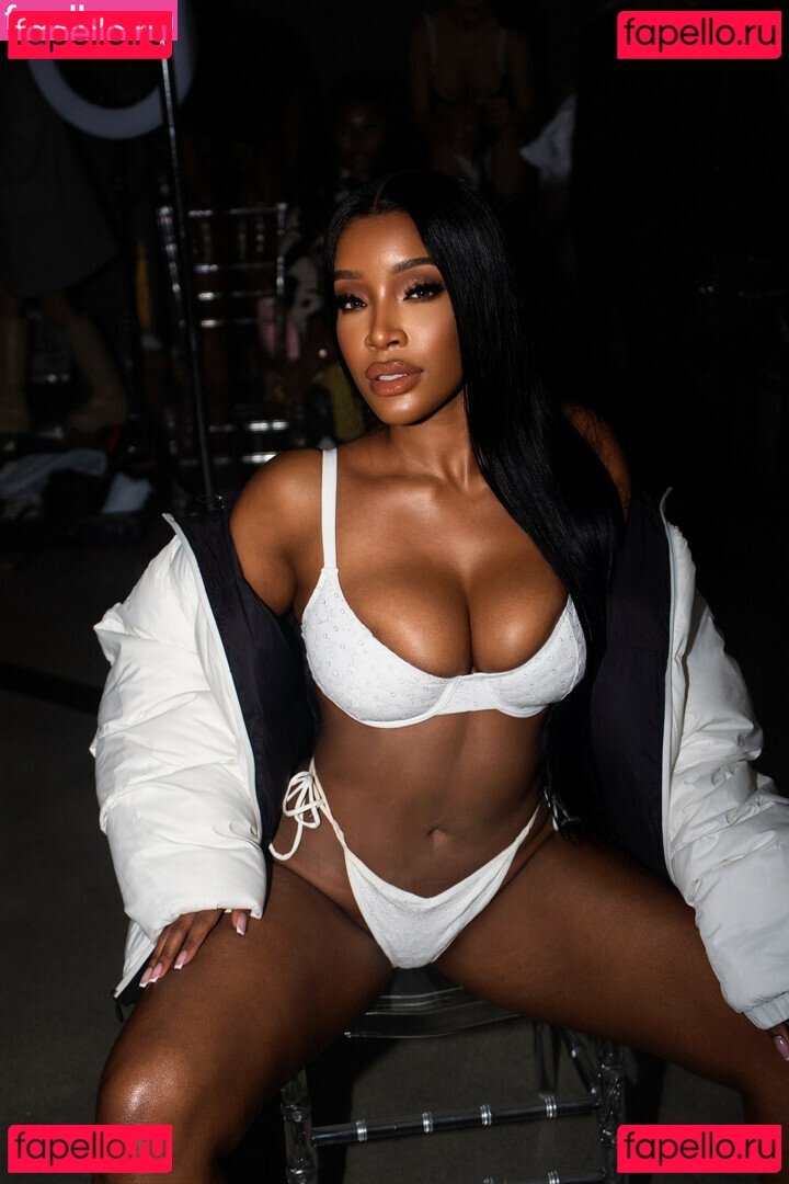 Bunny Bowden Nude Onlyfans Photo 45