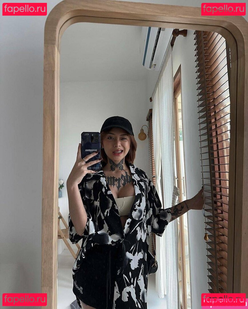 Gupgiiiiift Nude Onlyfans Photo 32