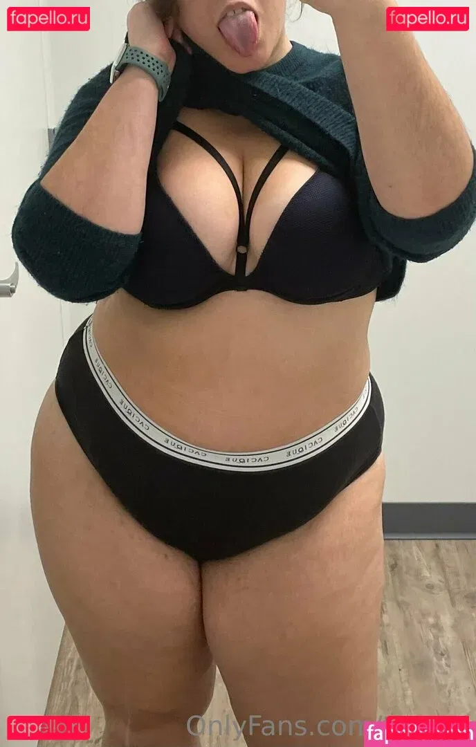 taerap Onlyfans Photo Gallery 