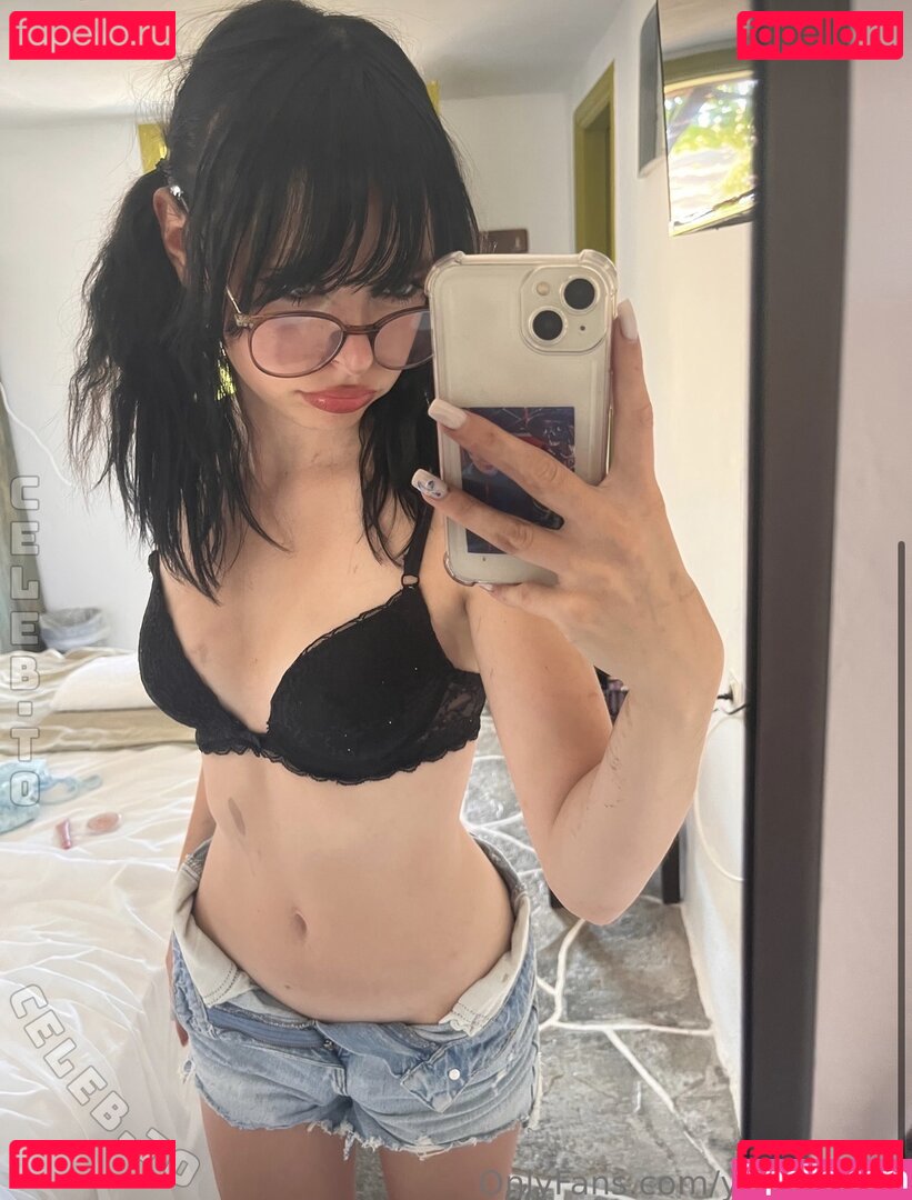 Yukistarxyz Nude Onlyfans Photo 17
