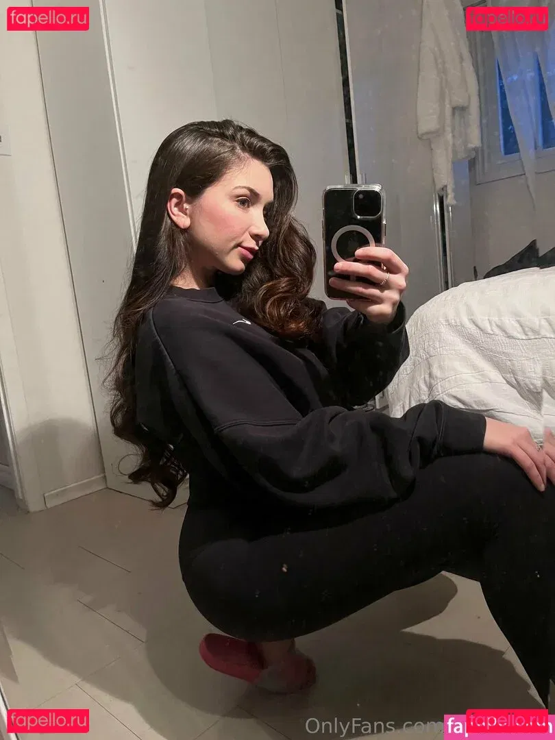 rachelrain Onlyfans Photo Gallery 