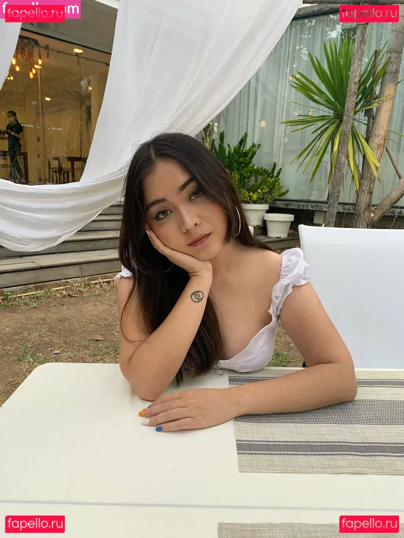 nilaxxx Onlyfans Photo Gallery 