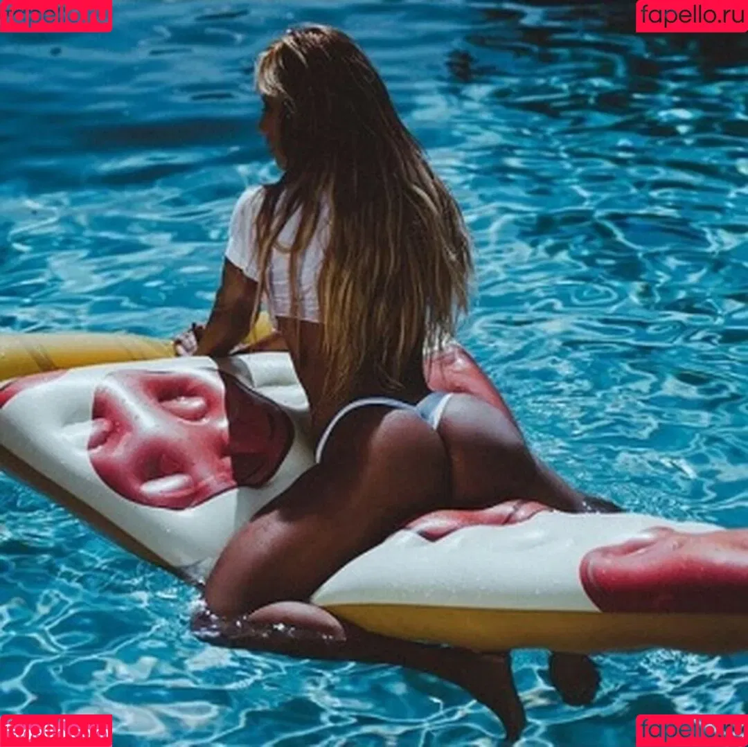 Sonia Isaza Onlyfans Photo Gallery 