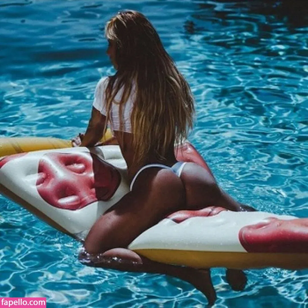 Sonia Isaza Onlyfans Photo Gallery 