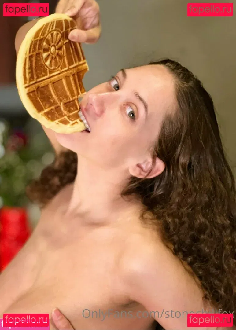 stonechillfox Onlyfans Photo Gallery 