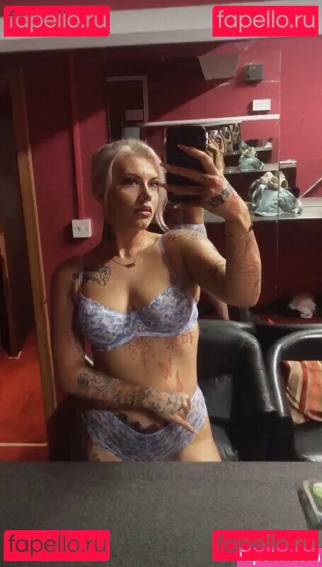 emzlouxo Nude Onlyfans Photo 6