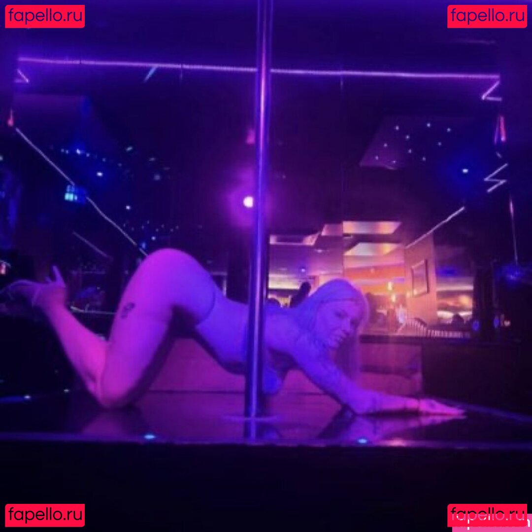 emzlouxo Nude Onlyfans Photo 3