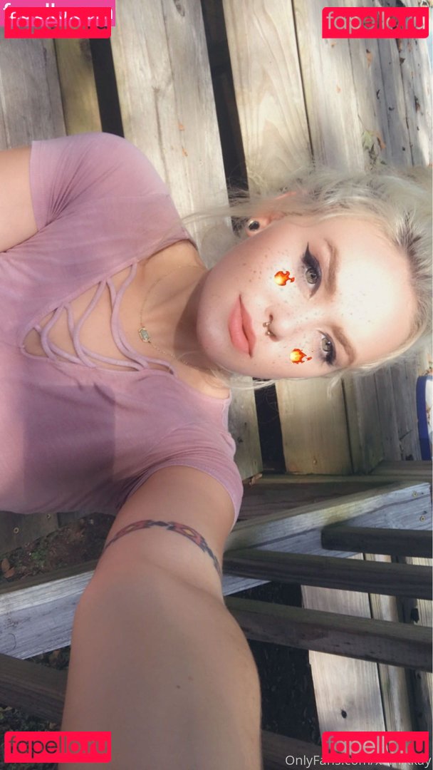 xomikkay Nude Onlyfans Photo 19