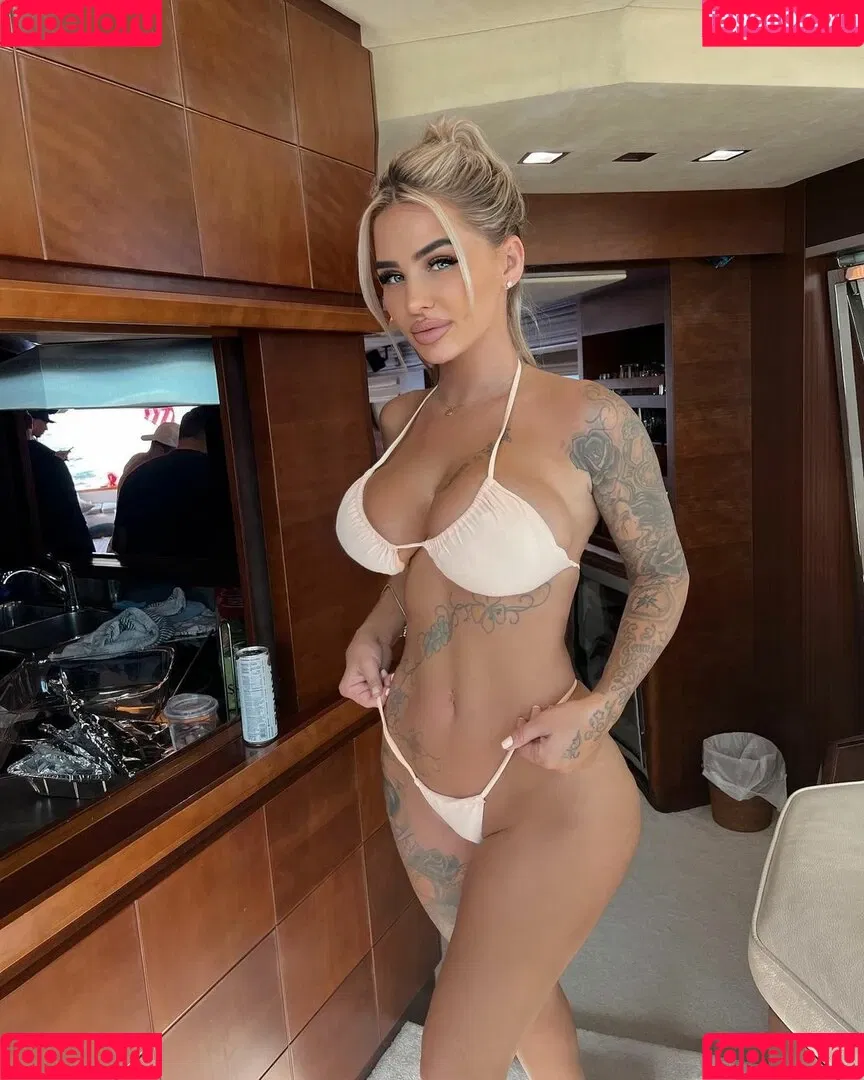 Kirsten Simmermeyer Onlyfans Photo Gallery 