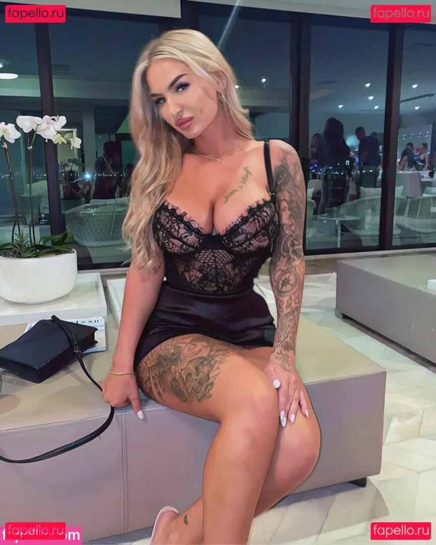 Kirsten Simmermeyer Onlyfans Photo Gallery 