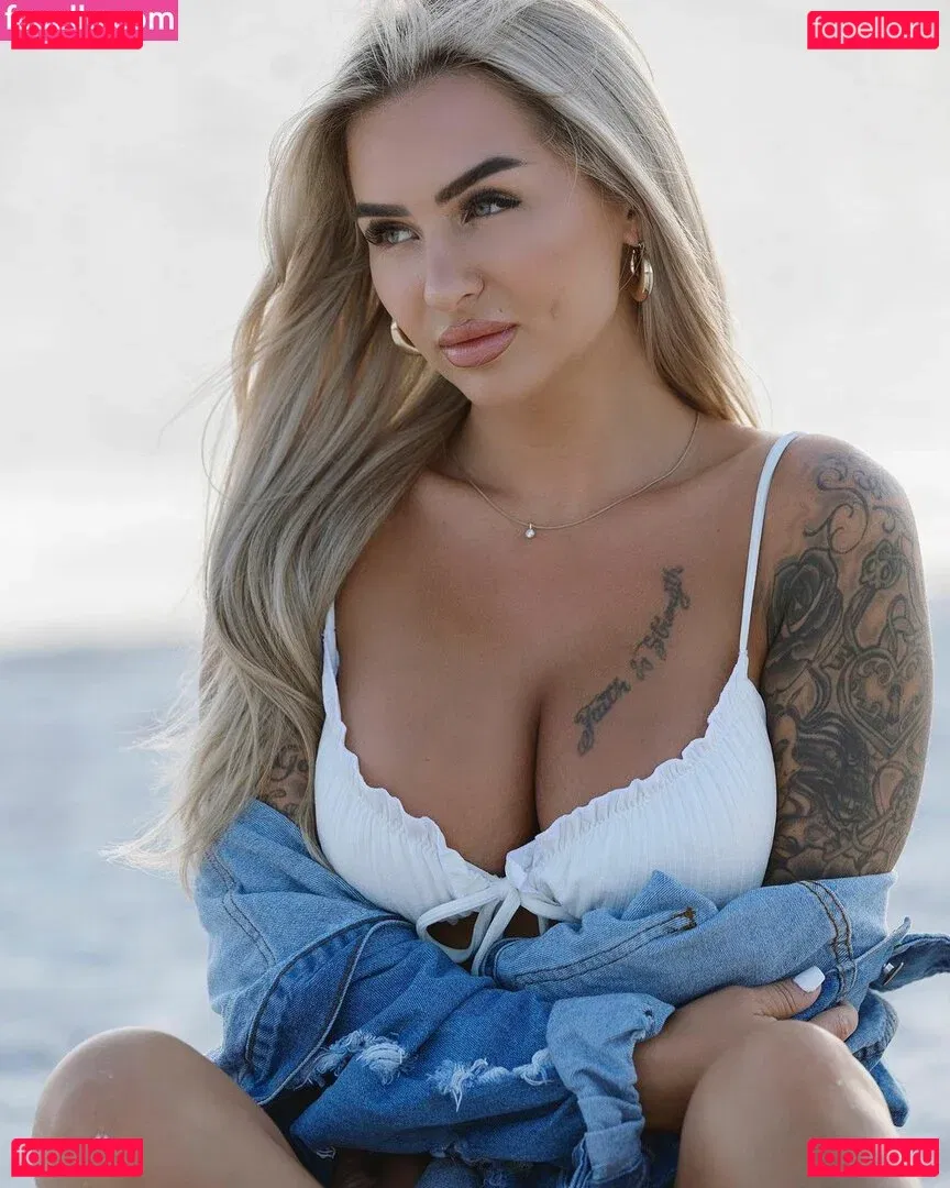 Kirsten Simmermeyer Onlyfans Photo Gallery 