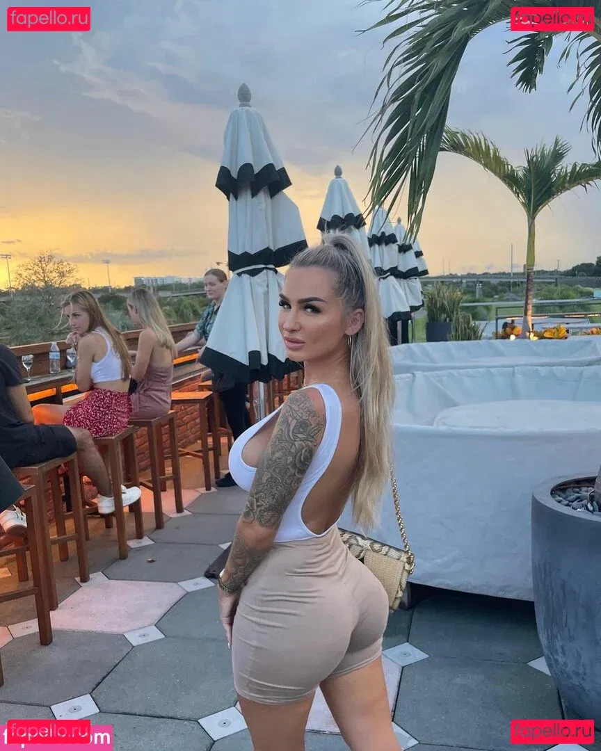 Kirsten Simmermeyer Onlyfans Photo Gallery 