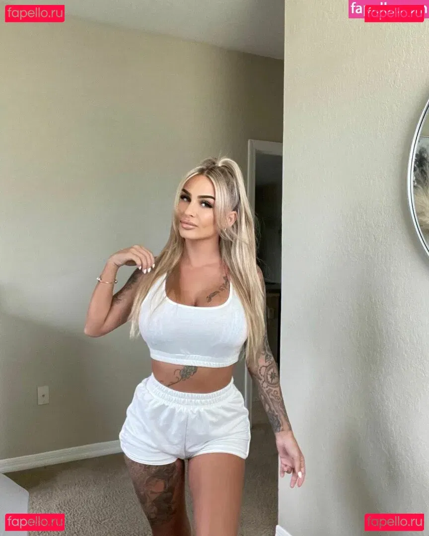 Kirsten Simmermeyer Onlyfans Photo Gallery 