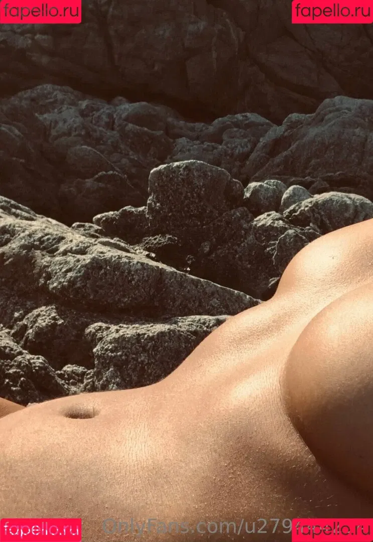 annabananaaaaaaaaa Onlyfans Photo Gallery 