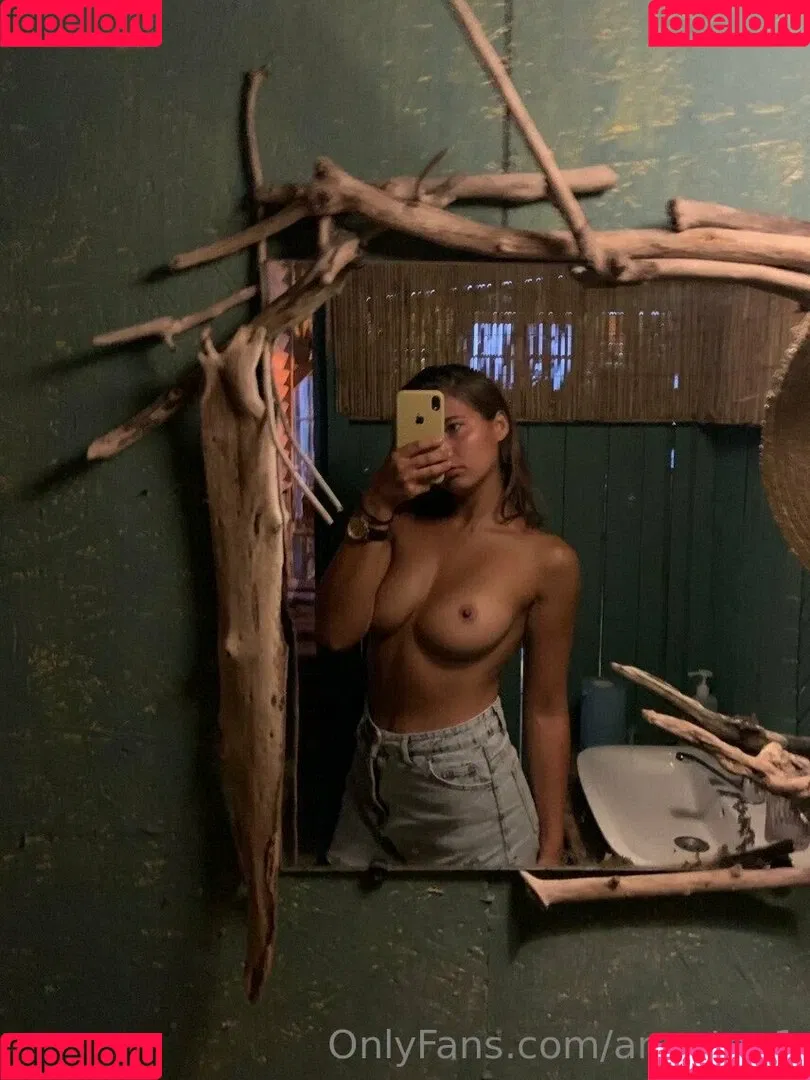 annabananaaaaaaaaa Onlyfans Photo Gallery 