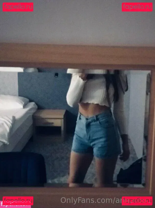 annabananaaaaaaaaa Onlyfans Photo Gallery 