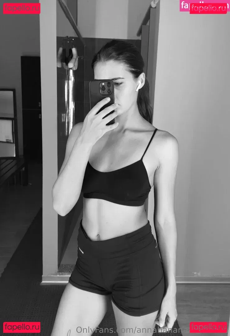 annabananaaaaaaaaa Onlyfans Photo Gallery 