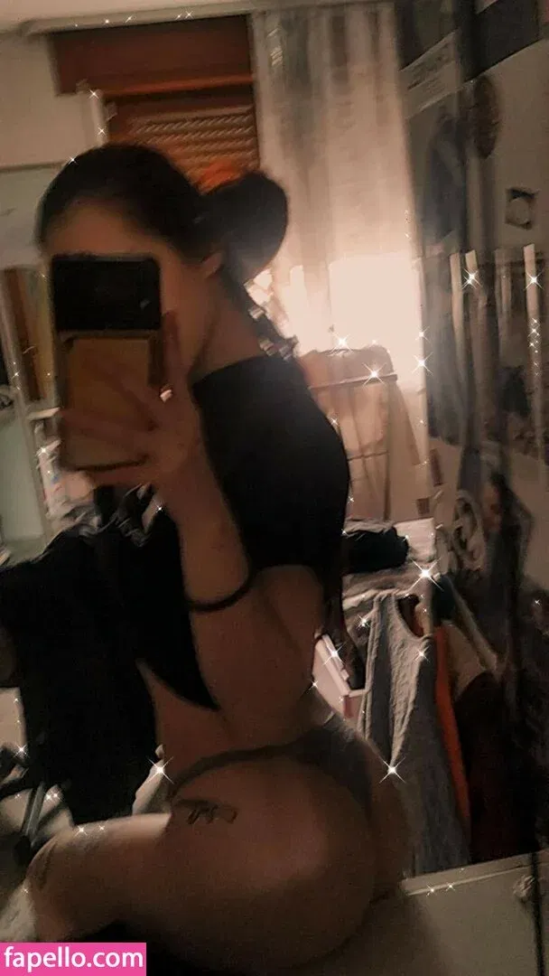 Roxanax Sg Onlyfans Photo Gallery 