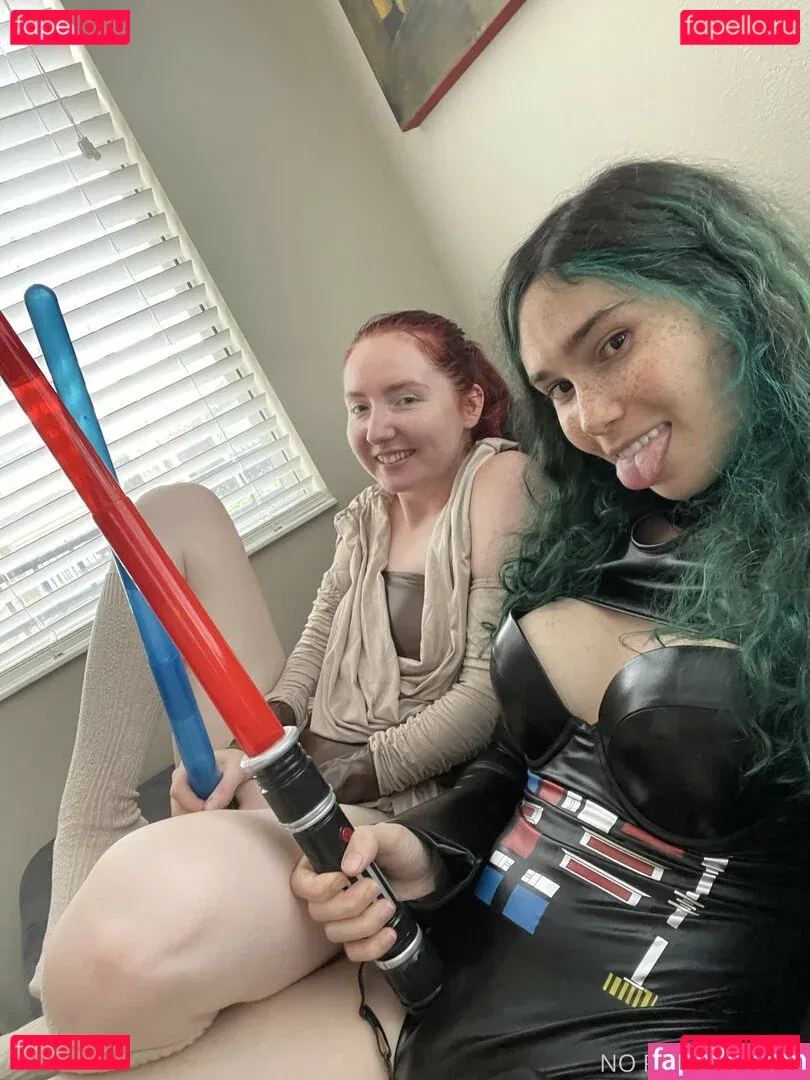 eeveebeesolo Onlyfans Photo Gallery 