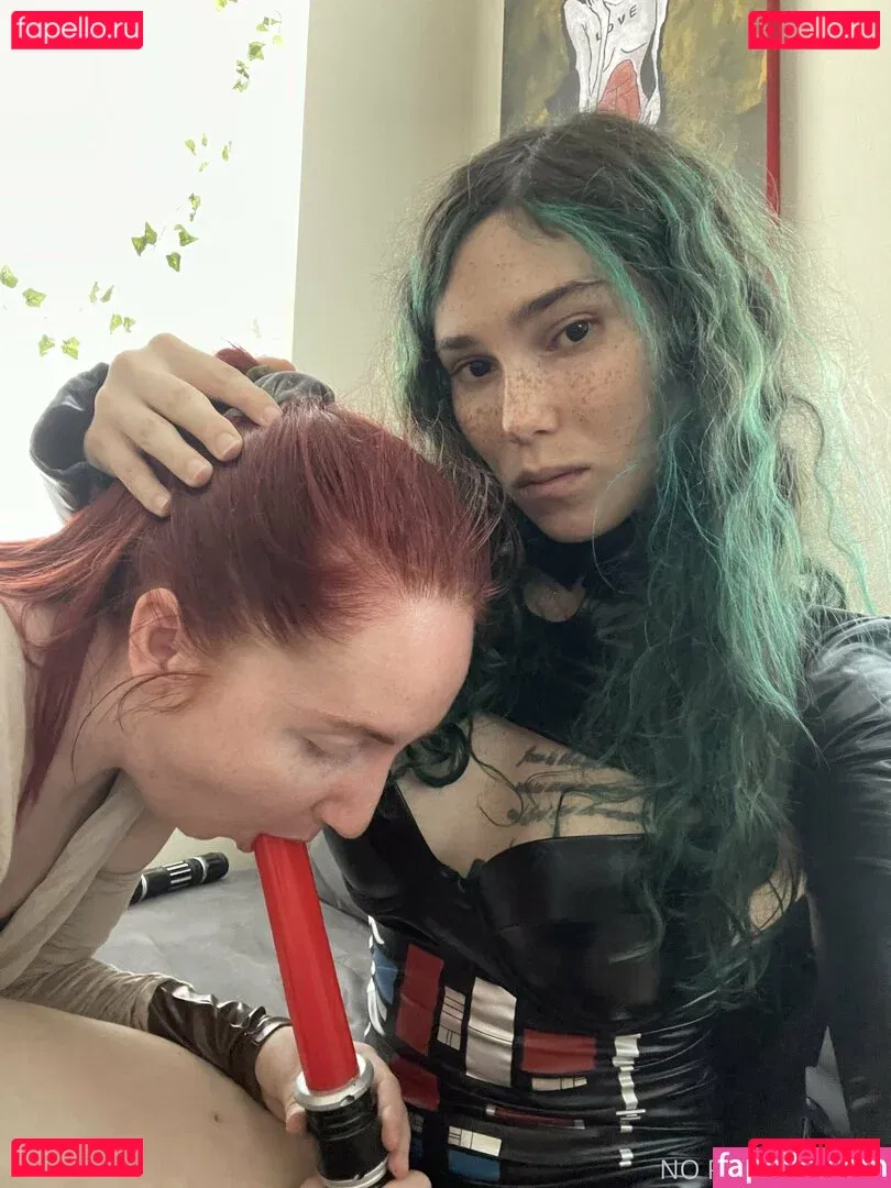 eeveebeesolo Onlyfans Photo Gallery 