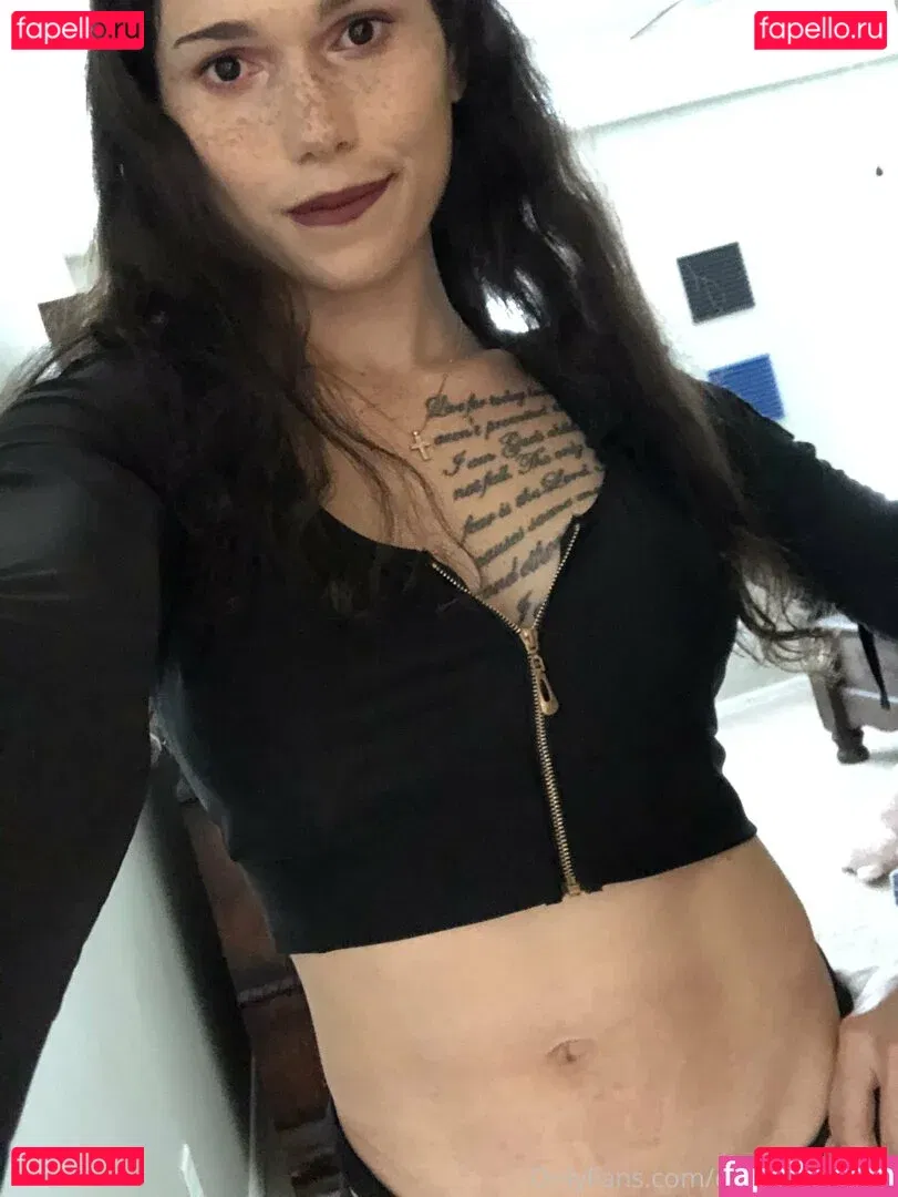 eeveebeesolo Onlyfans Photo Gallery 