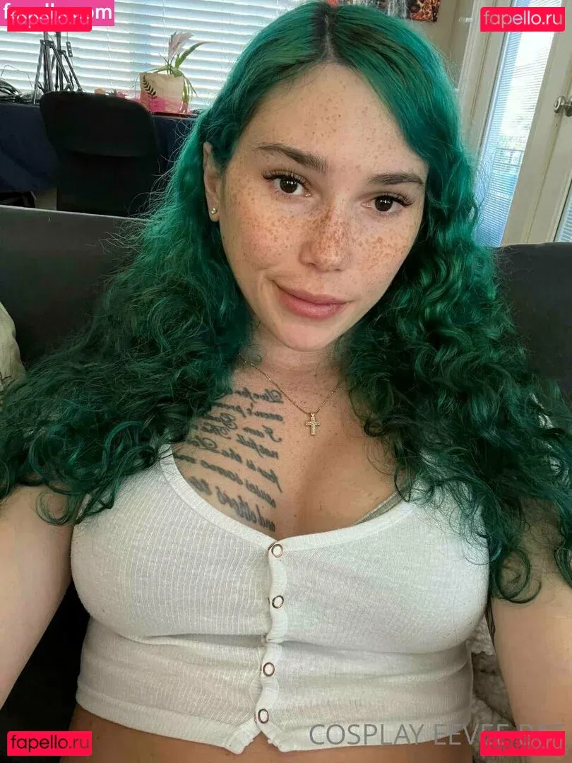 eeveebeesolo Onlyfans Photo Gallery 