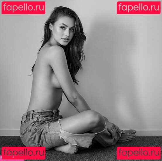Katie Kugis Nude Onlyfans Photo 6