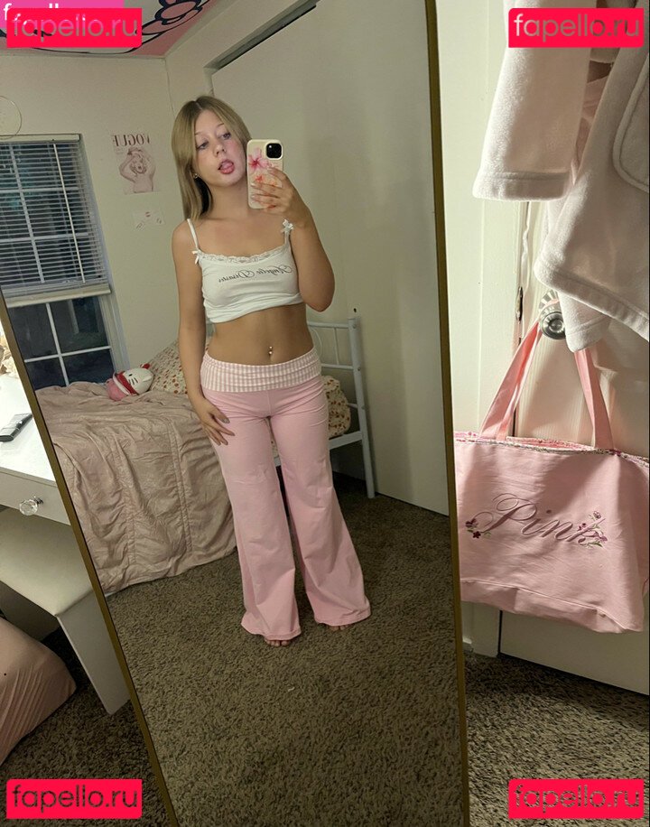 missclaralynn Nude Onlyfans Photo 43