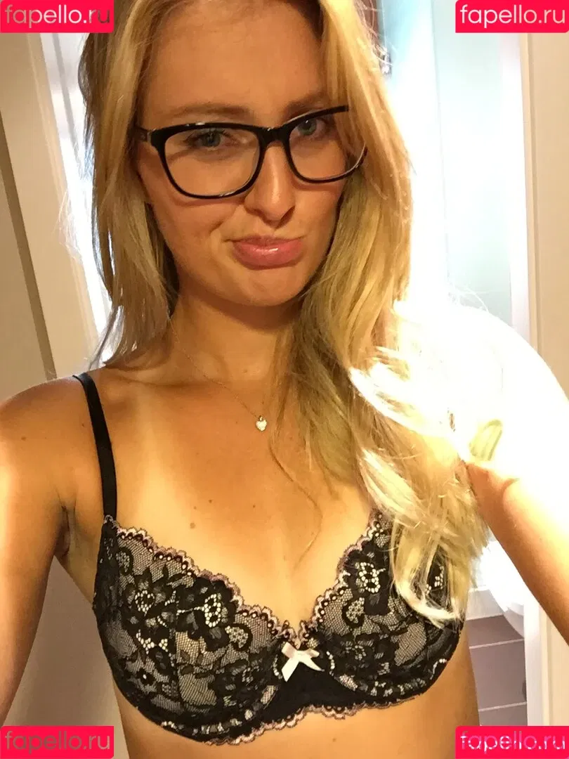 Kristina Mladenovic Onlyfans Photo Gallery 
